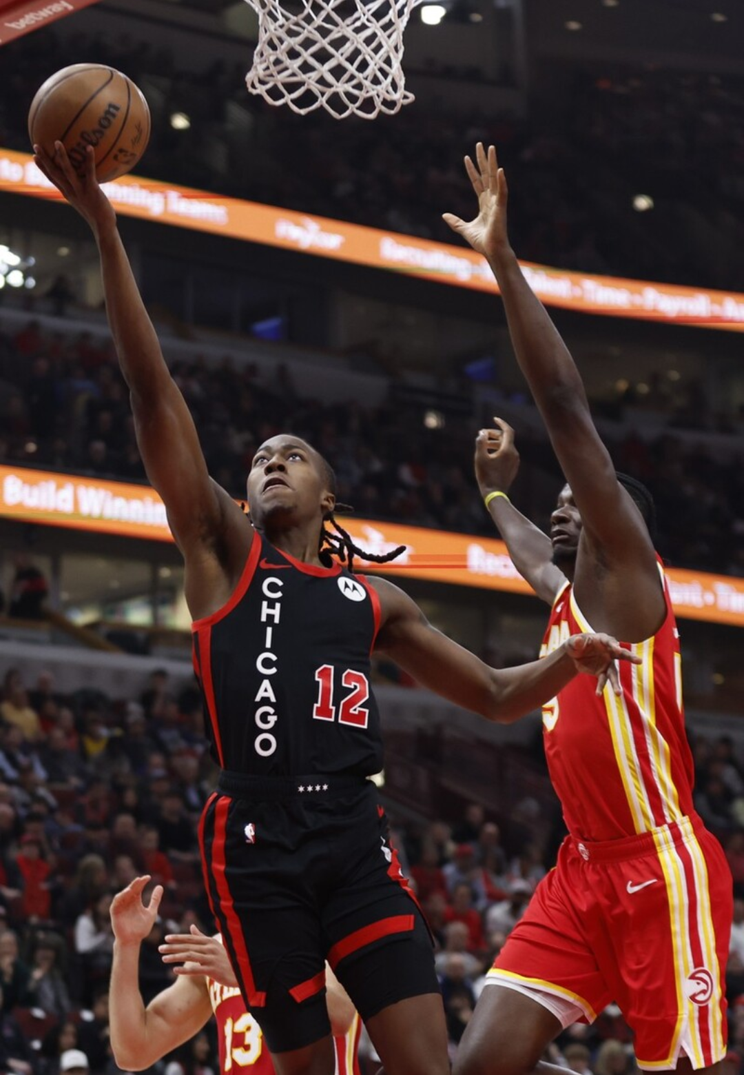 鹈鹕轻取公牛，德罗赞统治全场