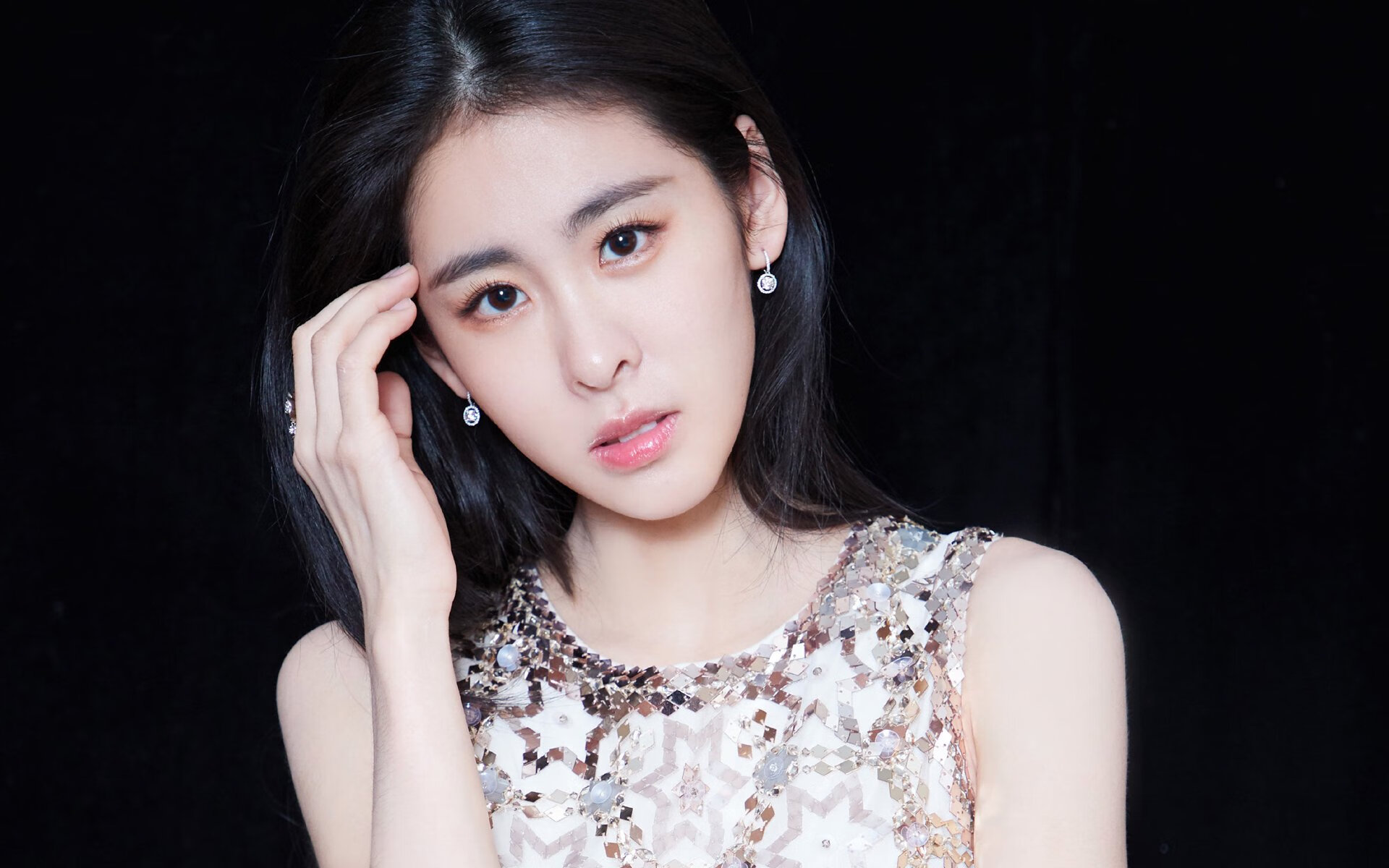 黑马狂潮！鹈鹕铁壁防线粉碎步行者季后赛希望