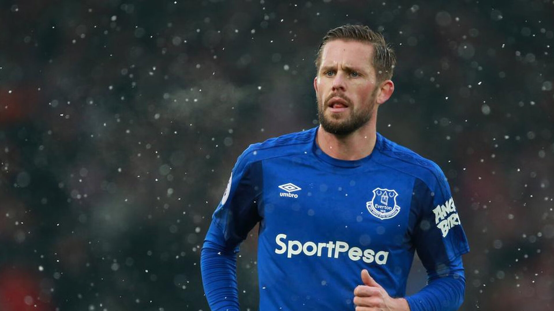 友谊赛惊变！玻利维亚第三节降维打击，曼联防线崩塌，老将皮克成胜负手