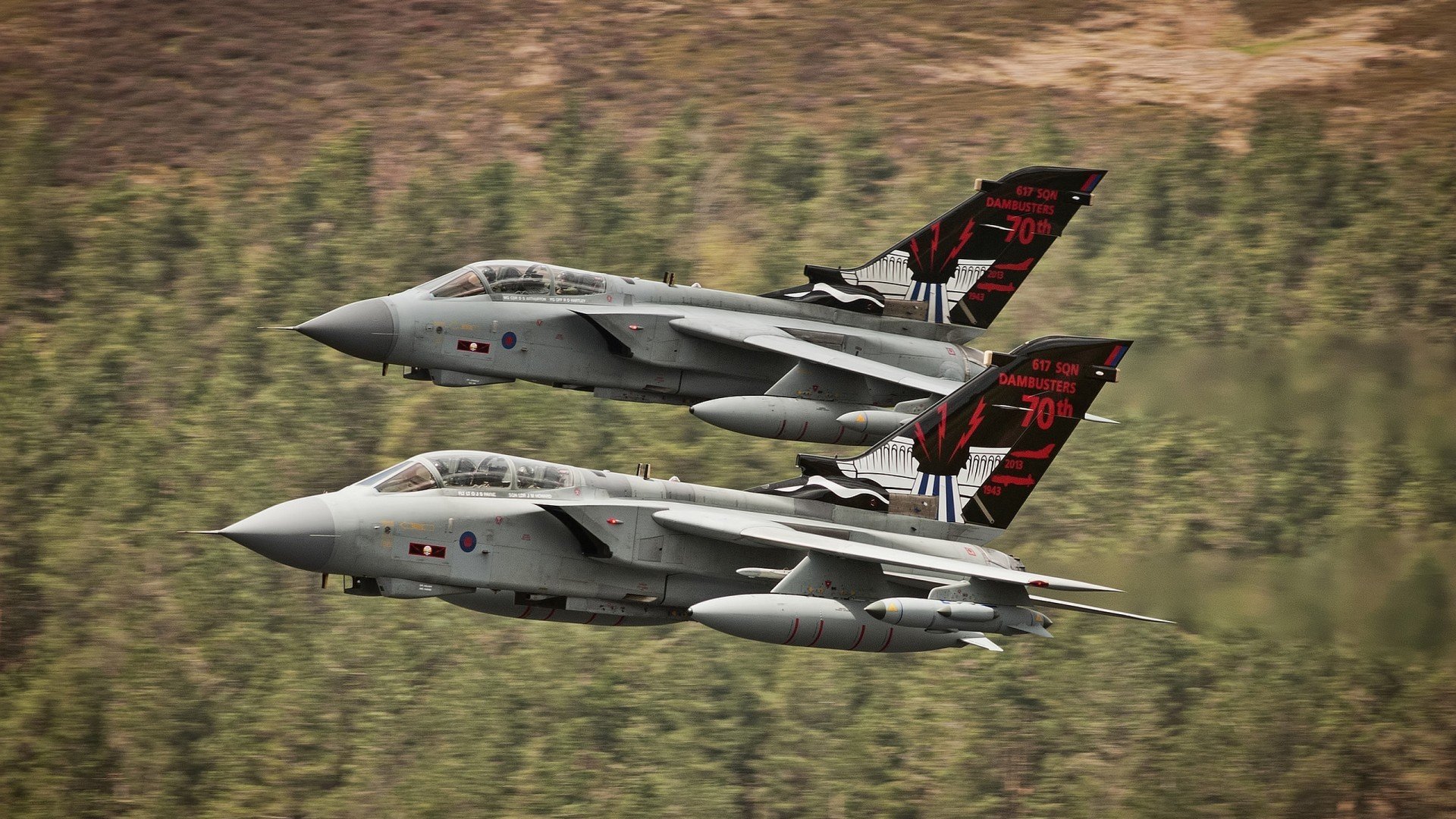 爱游戏2026-那道沉默的闸，与震耳欲聋的爆发